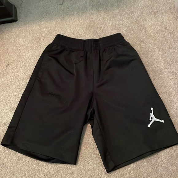 Boys Jordan Shorts - Picture 1 of 4